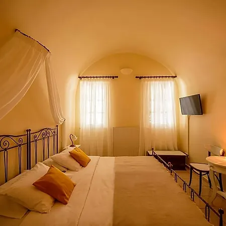 Hotel Ikio Concept Santorini *